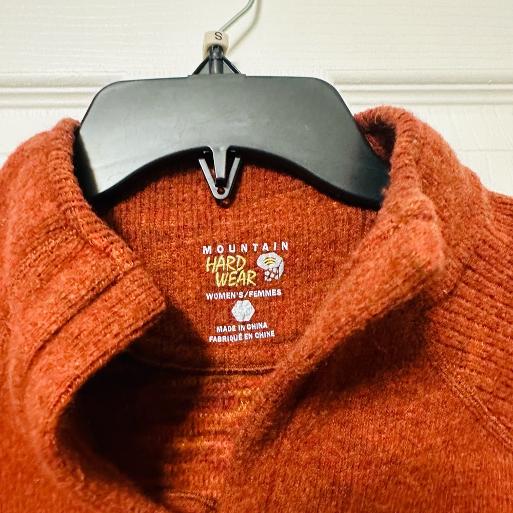 Sweater - Picture 2 of 4